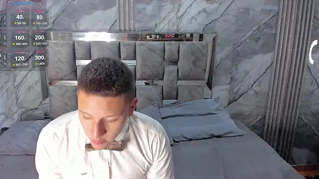 Snapshot of Manson_and_Zoe chatting on February 2026 11:26:01 AM Manson and Zoe online show from February 2026 11:26:01 AM