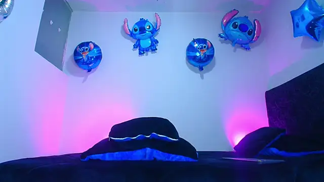 sooe fox online show from February 2026 04:16:01 AM