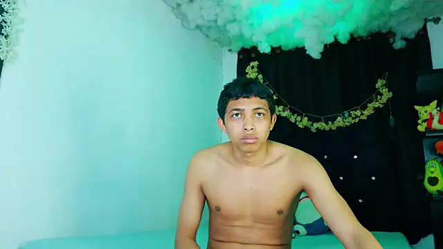 Snapshot of albert_hot21 chatting on April 2026 09:52:01 PM albert hot21 online show from April 2026 09:52:01 PM