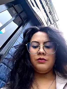 Snapshot of Mari-98 chatting on February 2026 06:19:01 PM Mari-98 online show from February 2026 06:19:01 PM