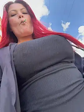 Snapshot of Lia-Moon77 chatting on February 2026 07:25:02 PM Lia-Moon77 online show from February 2026 07:25:02 PM