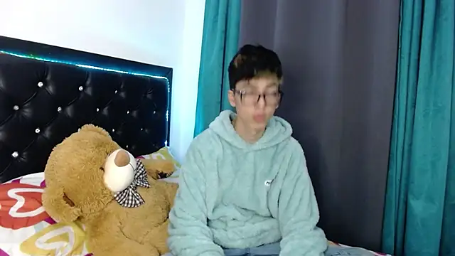 Snapshot of gabriel_x18 chatting on February 2026 04:52:01 AM gabriel x18 online show from February 2026 04:52:01 AM