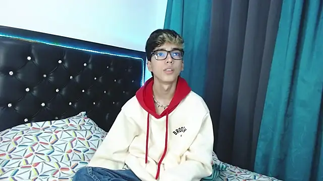 Snapshot of gabriel_x18 chatting on February 2026 04:55:02 AM gabriel x18 online show from February 2026 04:55:02 AM