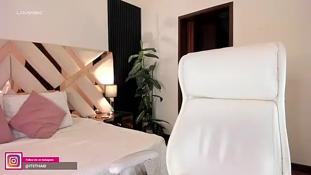 missthailand  online show from April 2026 11:21:02 PM