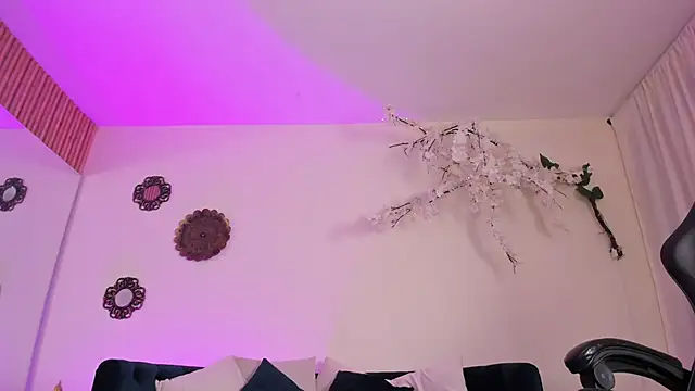 Jimena Adams online show from March 2026 07:40:02 PM