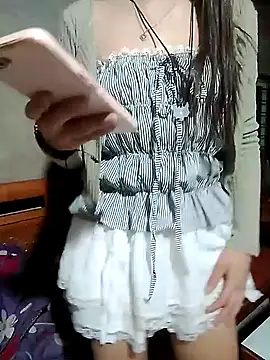 DoliceGirl2k online show from April 2026 01:30:01 PM