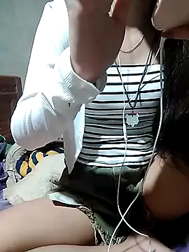 DoliceGirl2k online show from April 2026 11:15:02 PM