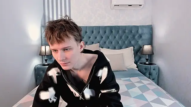 Snapshot of PackBev chatting on February 2026 07:54:01 PM PackBev online show from February 2026 07:54:01 PM