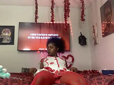 Snapshot of Ebony_Queeen chatting on February 2026 12:37:01 AM Ebony Queeen online show from February 2026 12:37:01 AM