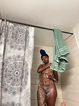 Snapshot of Ebony_Queeen chatting on July 2026 12:40:01 PM Ebony Queeen online show from July 2026 12:40:01 PM