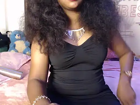 Snapshot of VixenNandhu chatting on June 2026 10:20:01 PM VixenNandhu online show from June 2026 10:20:01 PM