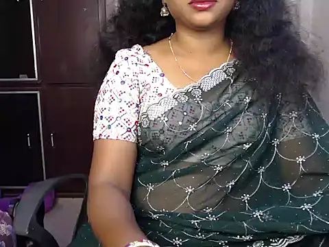 Snapshot of VixenNandhu chatting on July 2026 04:38:02 PM VixenNandhu online show from July 2026 04:38:02 PM