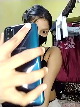 Naina-hott online show from June 2026 08:10:02 PM