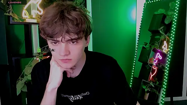 emil lucky online show from April 2026 06:35:02 PM