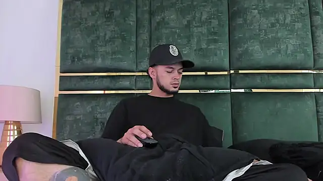 Snapshot of GaelyCoral chatting on February 2026 11:28:02 AM GaelyCoral online show from February 2026 11:28:02 AM