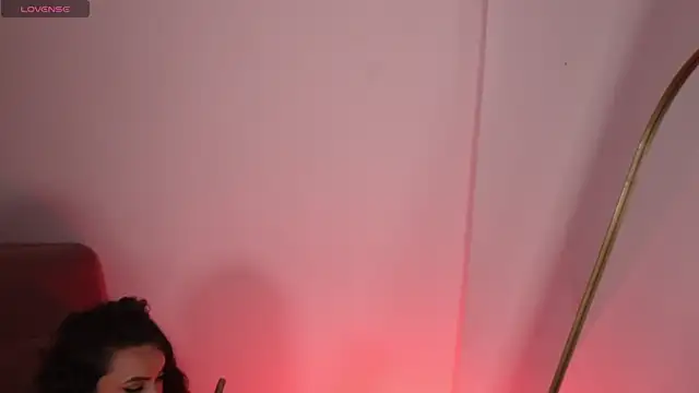 lara bombshell  online show from April 2026 02:00:02 AM