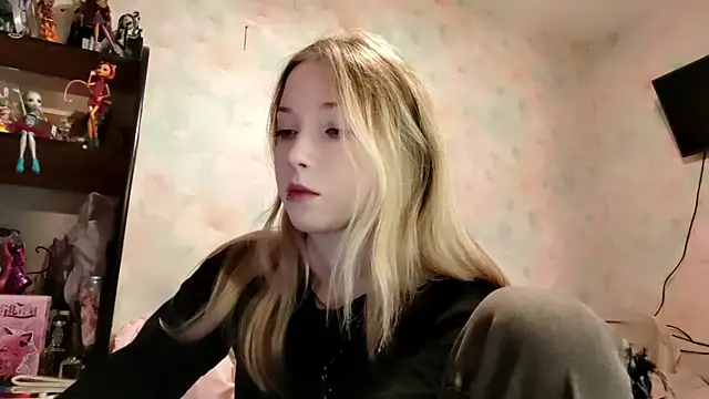 TiaBIanks online show from April 2026 12:32:02 PM