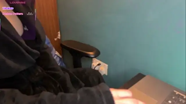 Snapshot of JadeAlexis403 chatting on February 2026 10:28:02 PM JadeAlexis403 online show from February 2026 10:28:02 PM