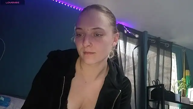 JadeAlexis403 online show from April 2026 06:17:01 PM