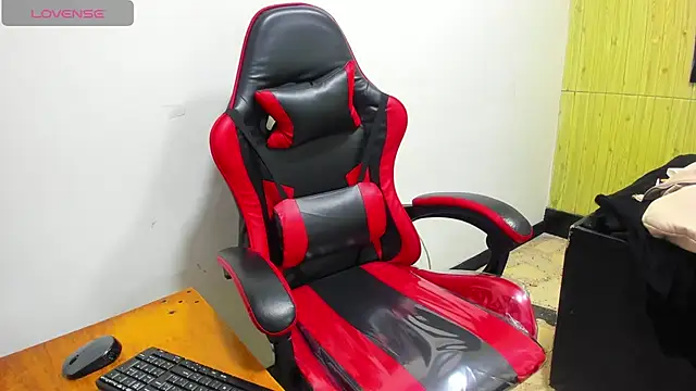 peachy hot online show from April 2026 04:42:01 AM