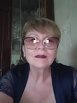 SophieBurns online show from July 2026 01:50:02 PM