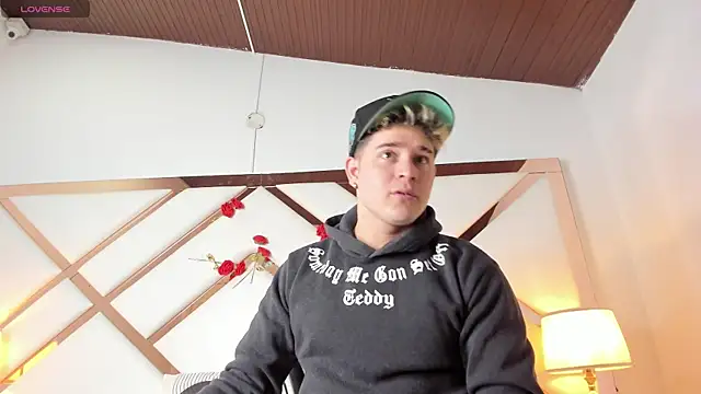 Snapshot of rayan_linxx chatting on February 2026 07:54:02 PM rayan linxx online show from February 2026 07:54:02 PM