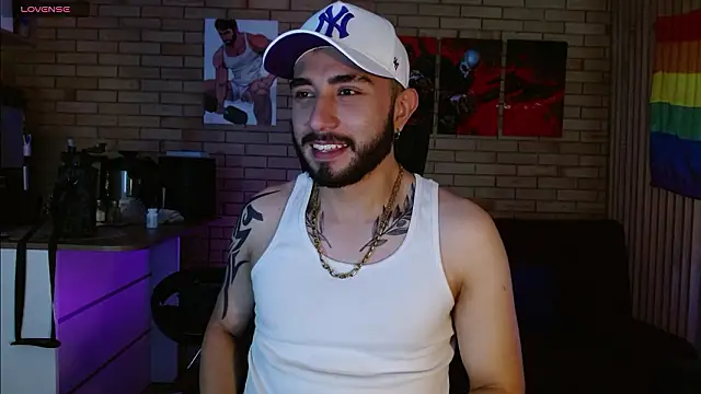 Snapshot of dave_wolf7 chatting on February 2026 03:08:02 PM dave wolf7 online show from February 2026 03:08:02 PM