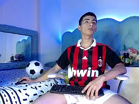 Snapshot of Apolo_Richards chatting on February 2026 08:30:01 PM Apolo Richards online show from February 2026 08:30:01 PM