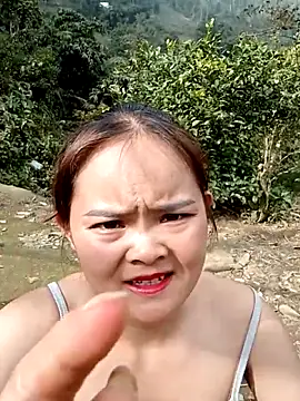 Snapshot of Luminana chatting on February 2026 03:10:01 AM Luminana online show from February 2026 03:10:01 AM