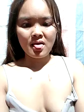 Snapshot of Luminana chatting on February 2026 08:24:07 AM Luminana online show from February 2026 08:24:07 AM