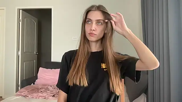 Snapshot of SonyaSweety chatting on March 2026 09:38:02 AM SonyaSweety online show from March 2026 09:38:02 AM