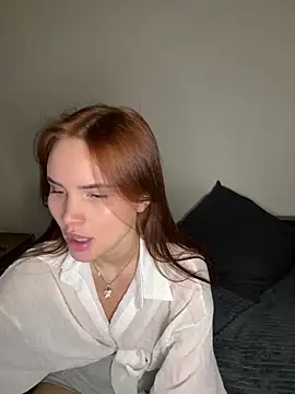 Emma Songae online show from February 2026 05:35:01 PM