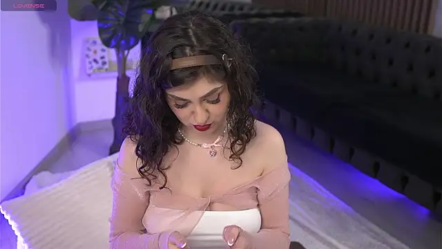 VansessaNyx online show from April 2026 08:06:01 PM