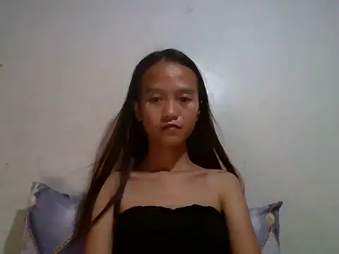 Yourlilpinayy online show from March 2026 08:15:02 PM