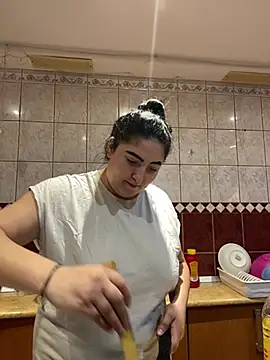 Amber Sinn online show from July 2026 07:01:01 PM