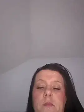 Snapshot of louisa36 chatting on February 2026 09:51:02 PM louisa36 online show from February 2026 09:51:02 PM