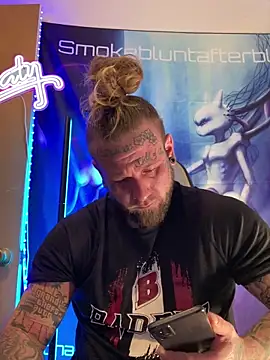 Smokebluntafterblunt online show from March 2026 01:07:02 PM