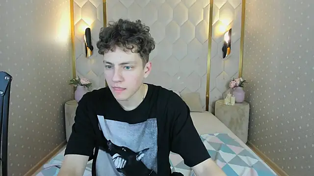 Snapshot of StefanBev chatting on February 2026 11:19:01 PM StefanBev online show from February 2026 11:19:01 PM