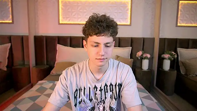 Snapshot of StefanBev chatting on February 2026 07:18:01 PM StefanBev online show from February 2026 07:18:01 PM