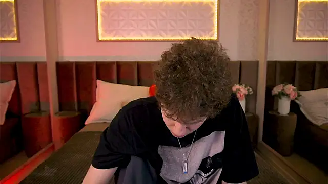 Snapshot of StefanBev chatting on February 2026 08:10:02 PM StefanBev online show from February 2026 08:10:02 PM