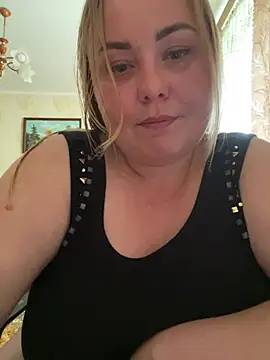 Snapshot of Mommy-girl-Lola chatting on May 2026 10:11:02 AM Mommy-girl-Lola online show from May 2026 10:11:02 AM