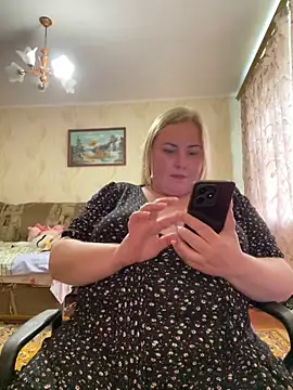 Snapshot of Mommy-girl-Lola chatting on May 2026 11:27:02 AM Mommy-girl-Lola online show from May 2026 11:27:02 AM