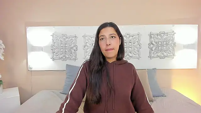 novaa velvet online show from April 2026 01:59:02 PM