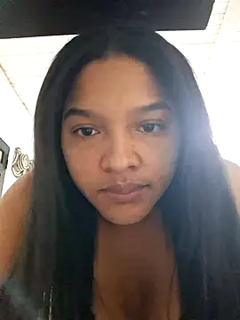 Snapshot of AnnaMil3J chatting on February 2026 07:17:02 PM AnnaMil3J online show from February 2026 07:17:02 PM