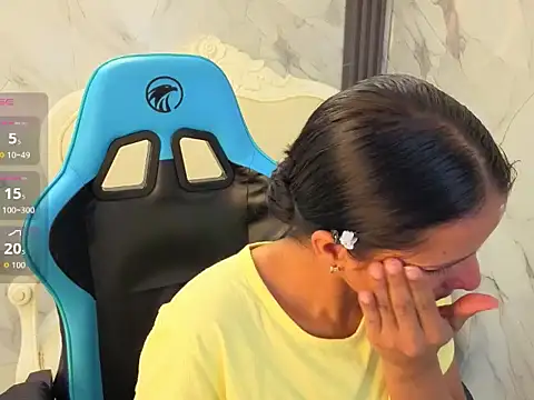 Cataleya23 a online show from April 2026 07:58:01 PM