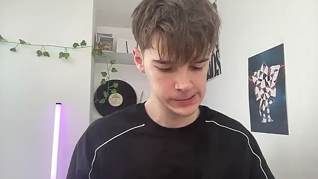 YourMilkyGuy online show from April 2026 10:24:02 AM