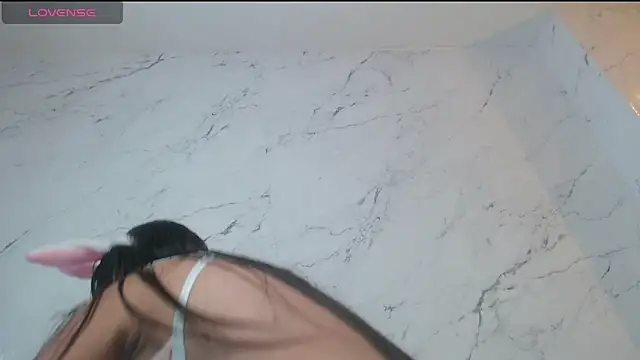 lili mint tf online show from April 2026 09:09:01 AM