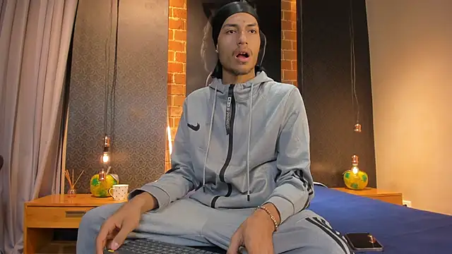 ItsZairen online show from February 2026 03:54:01 AM