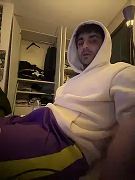 elia2711 online show from February 2026 01:43:02 AM