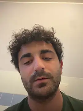 elia2711 online show from February 2026 04:57:01 PM